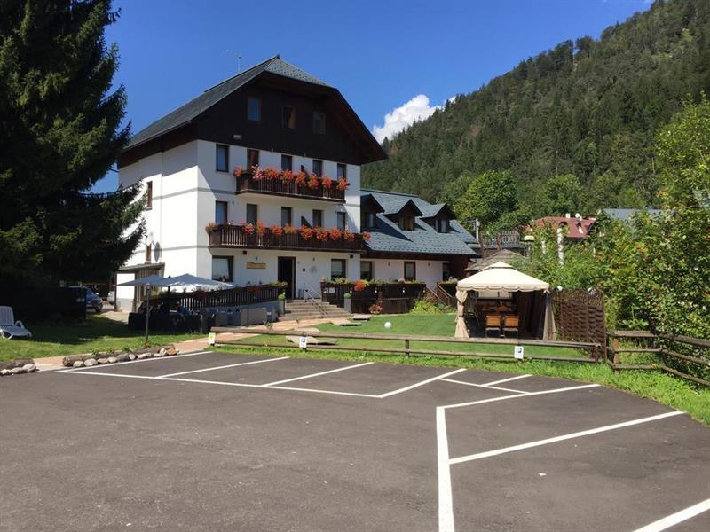 Hotel Tarvisio Four Seasons Zewnętrze zdjęcie